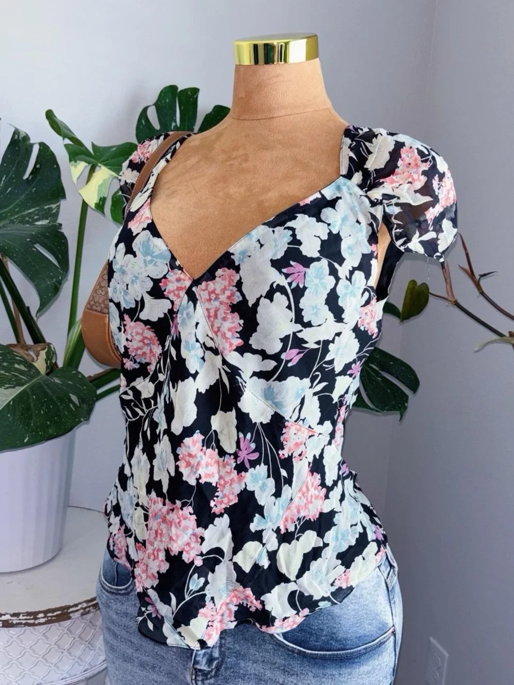 Jones New York 100% Silk Floral Puff Sleeve Handkerchief Hem Blouse – Size 16 - Picture 4 of 7